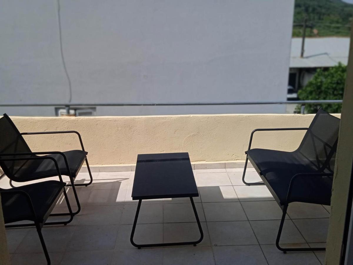 Popi'S Apartment Goniai Экстерьер фото