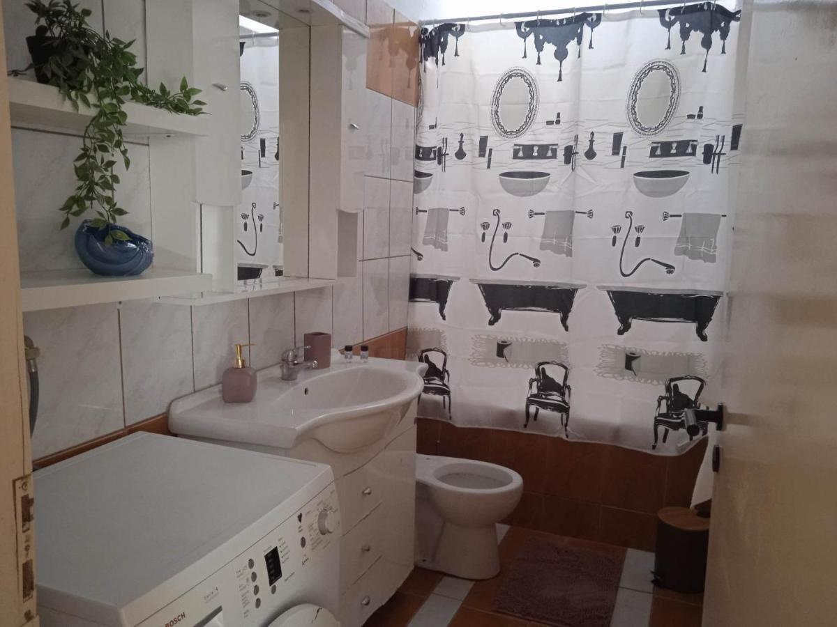 Popi'S Apartment Goniai Экстерьер фото