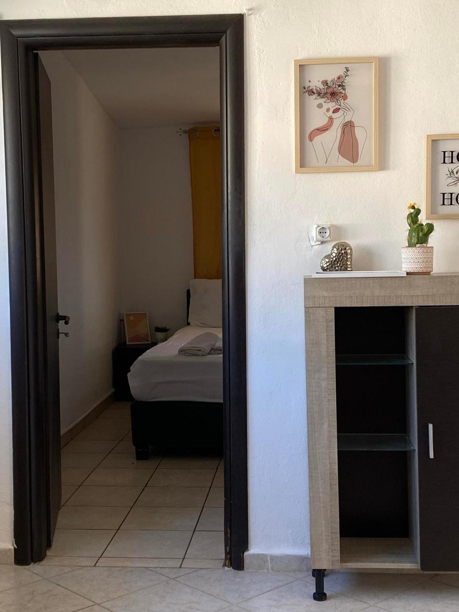 Popi'S Apartment Goniai Экстерьер фото